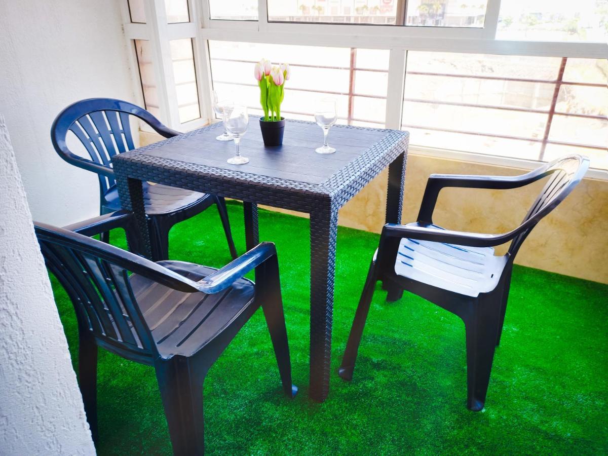 Appartement A Malabata En Face Centre Commercial Megarama & La Gare De Tgv Tangier Bagian luar foto